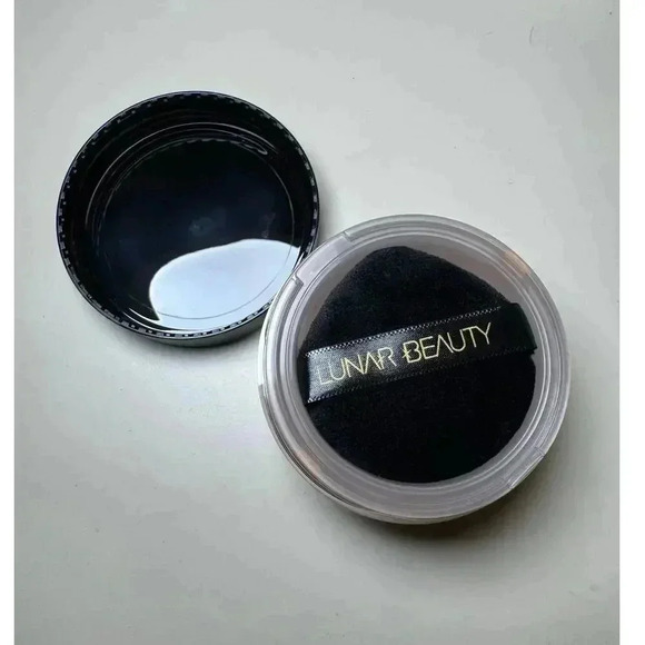 NEW Lunar Beauty Lunaversal Setting Powder Translucent Deep 0.71 oz. - Picture 4 of 15